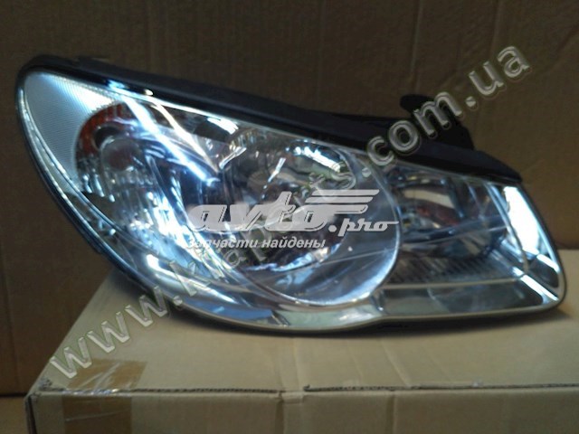 Фара права 921022H020 Hyundai/Kia