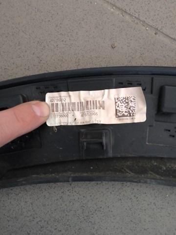 Молдинг передньої арки колеса, правий General Motors 42786092 ціна, від 88.69 USD