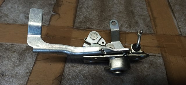Замок передніх пасажирських дверей Lada 21030610501211 ціна, від 7.22 USD