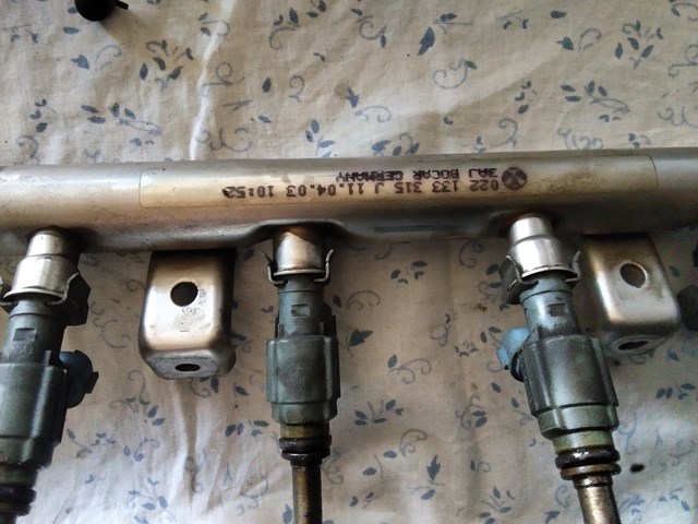 Купити 022906031J VAG Форсунка дизельна в зборі, розпилювач + тримач