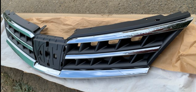 Решітка радіатора 623101JY0A Nissan/Infiniti