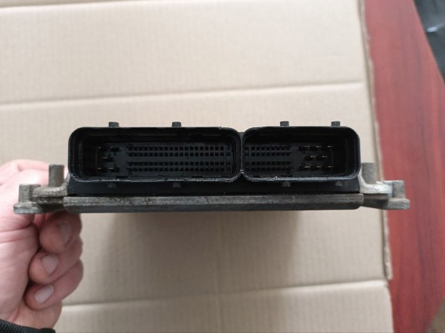 Блок двигуна Bosch 0281011409