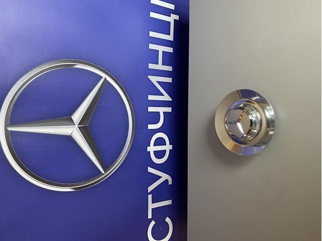 A0004001100 Mercedes 