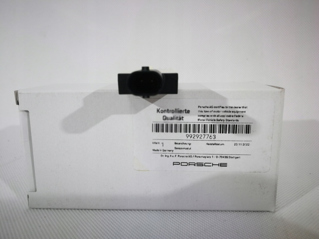 992927763 Porsche 