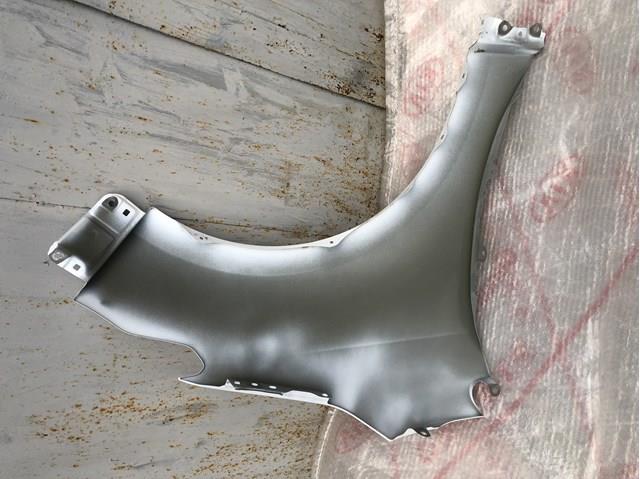Бічна частина передня ліва Toyota 53812K0070