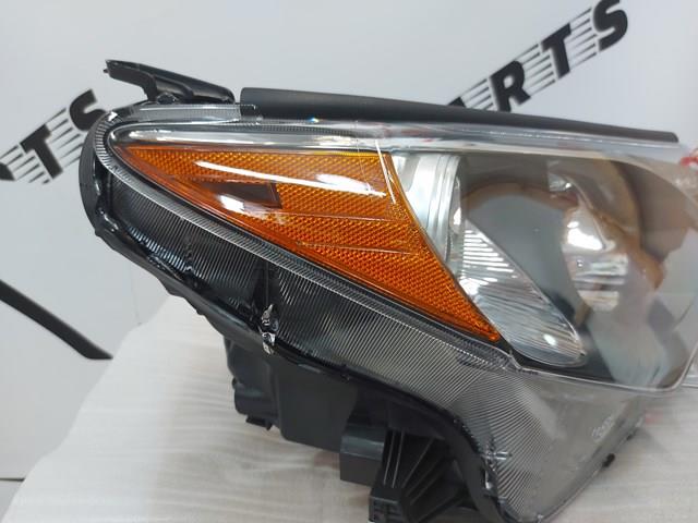 Фара права 811100R042 Toyota