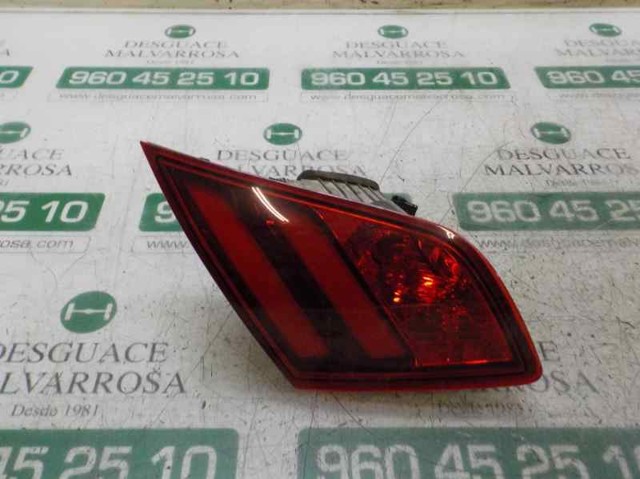Ліхтар задній лівий, внутрішній 9677818380 Peugeot/Citroen