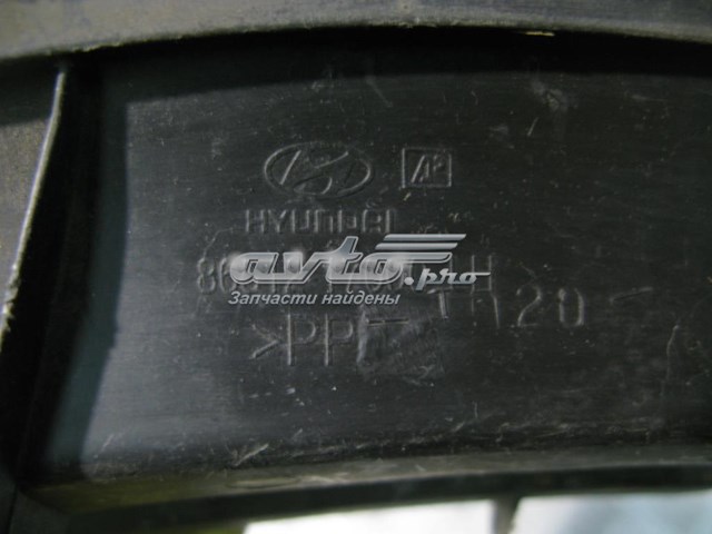 Решітка переднього бампера, ліва Hyundai Matrix (FC) (Хендай Матрікс)