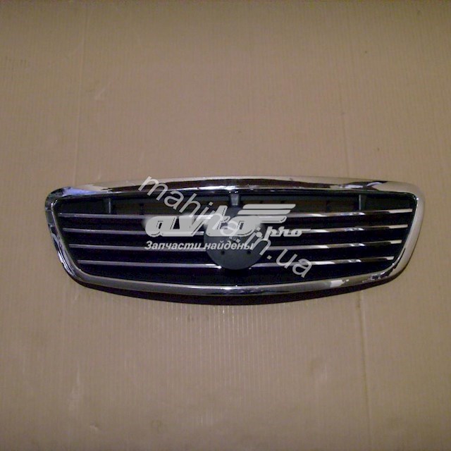 Купити 1801360180 Geely Захисна решітка радіатора