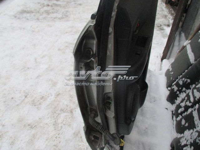 Двері задні, праві 770042K060 Hyundai/Kia