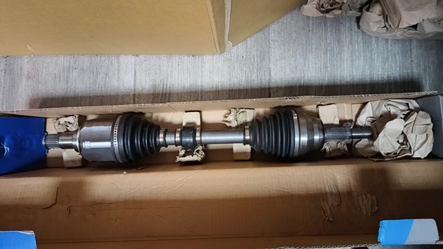43420F6031 Toyota Привід лівий