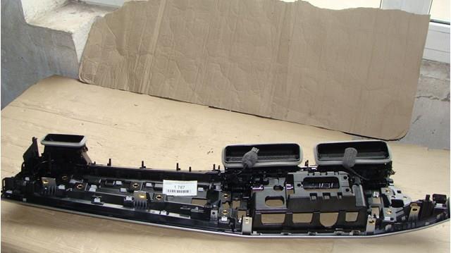 4M8820902 VAG 