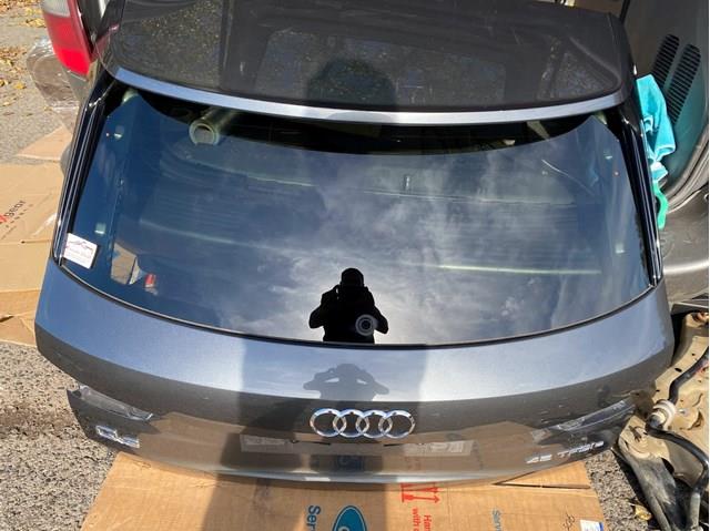 Треті двері на Audi Q3  F3B