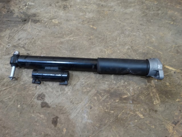  Mercedes A2133200302 ціна, від 155.83 USD