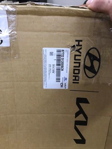 87722S1200SCR Hyundai/Kia Накладка передньої правої двері