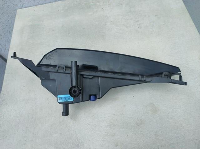 Туманка права Land Rover LR072645 ціна, від 144.43 USD