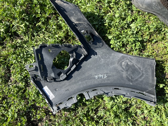 Бампер передній, права частина VAG 89A807438 ціна, від 135.32 USD