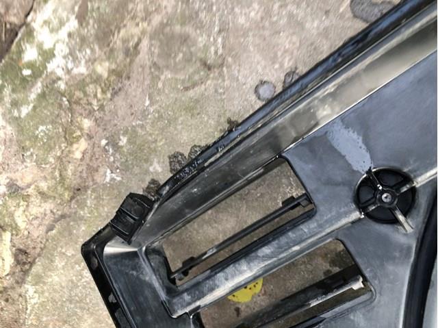 Дифузор радіатора охолодження, в зборі з двигуном і крильчаткою VAG 7P0121203D