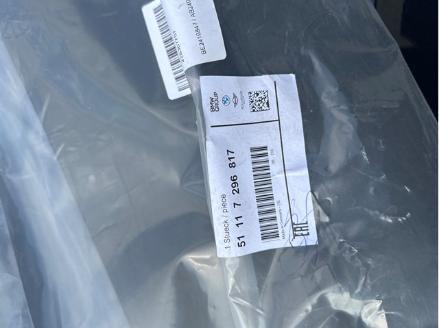 Купити 51117296817 BMW Накладка бампера переднього