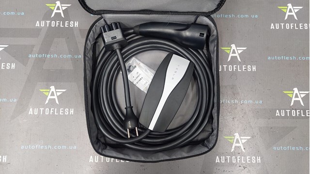 Купити 147906800C Tesla Кабель для заряджання електромобіля