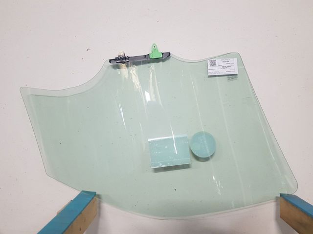 6037LGNR5FDW Sekurit Скло водійських дверей