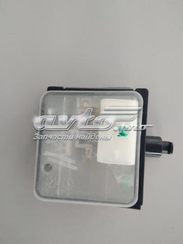 A0008202205 Mercedes Мотор-привод відкриття лючка бака