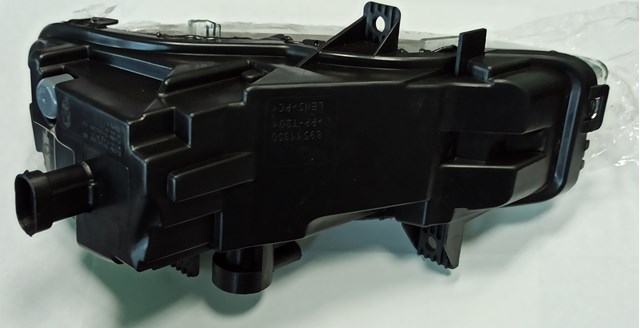 Туманка права Land Rover LR026089 ціна, від 122.85 USD