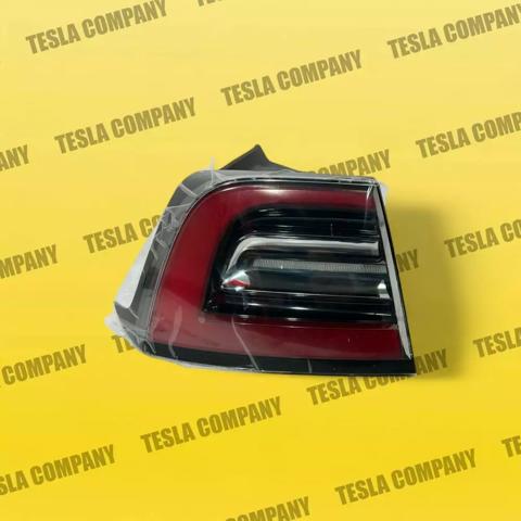 Купити 150208600D Tesla Ліхтар задній