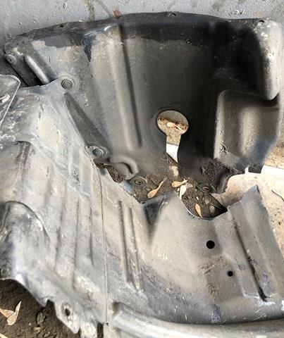 MN126808 Mitsubishi Підкрилок переднього крила, правий