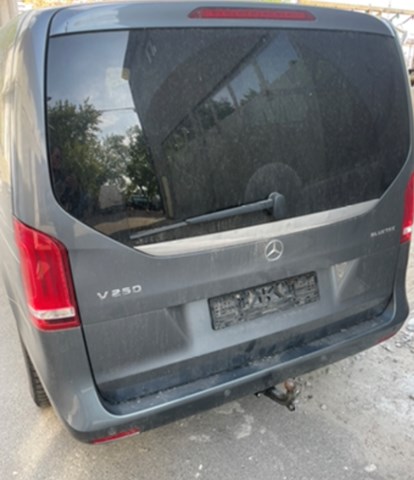 П'яті двері Mercedes A4477404000 ціна, від 2327.31 USD