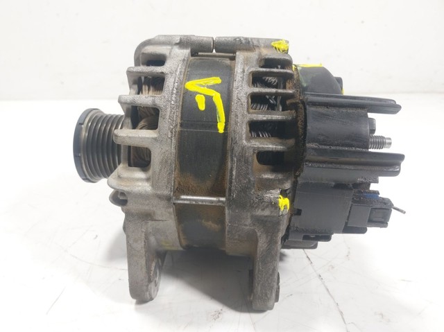 Купити 231002513R Renault (RVI) Генератор