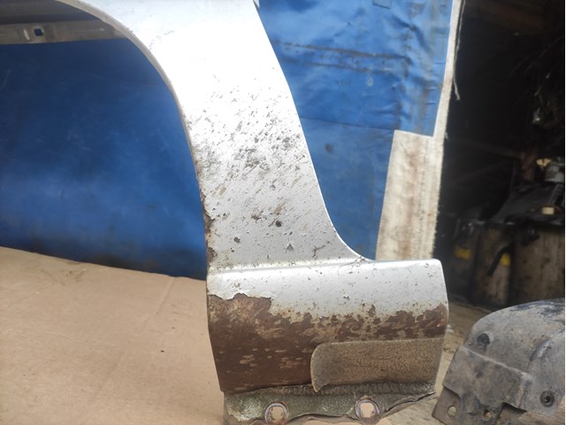 Купити 1405193 Ford Крила