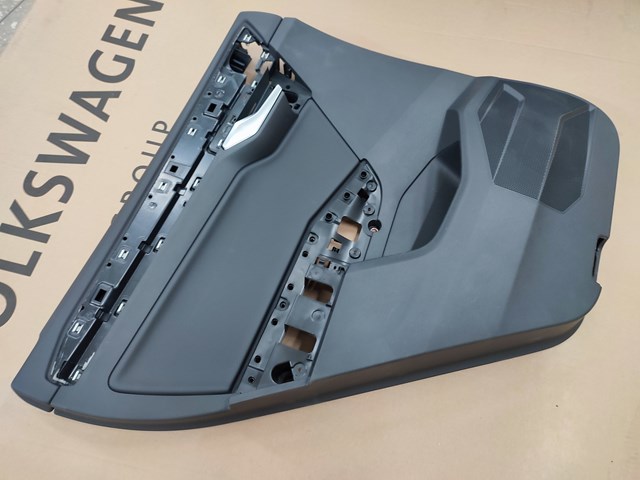 Обшивка лівих задніх дверей VAG 760867211GRCZ ціна, від 187.01 USD