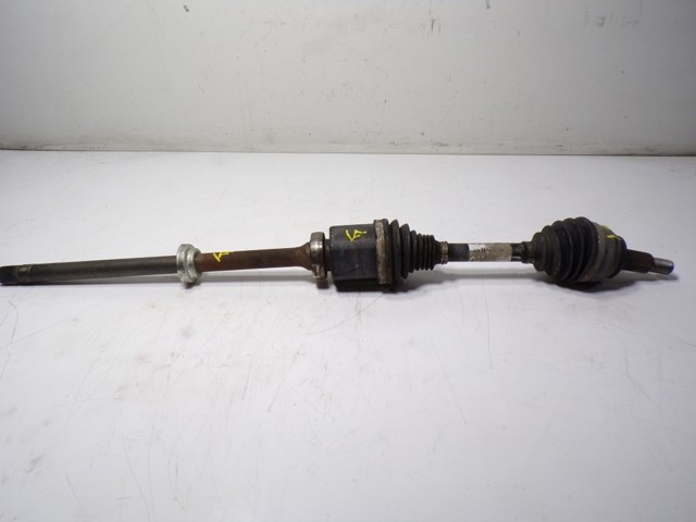 Піввісь передня, права Land Rover LR071947 ціна, від 133.28 USD
