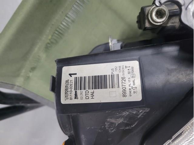 8111002E21 Toyota Основна фара - вставка