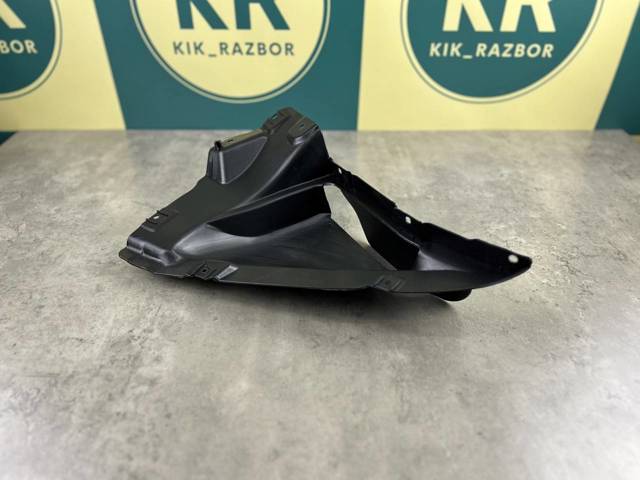 7304046 BMW Захист бампера переднього, права