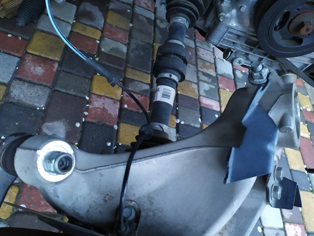 Купити 400146RR0A Nissan/Infiniti Цапфа передні праві