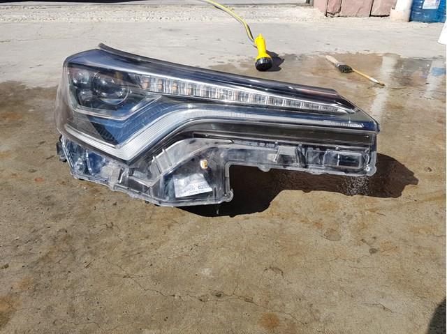 Купити 81110F4071 Toyota Права блок фара