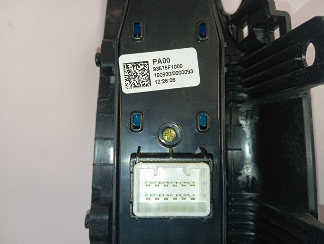  Hyundai/Kia 93575F1000 ціна, від 11.44 USD