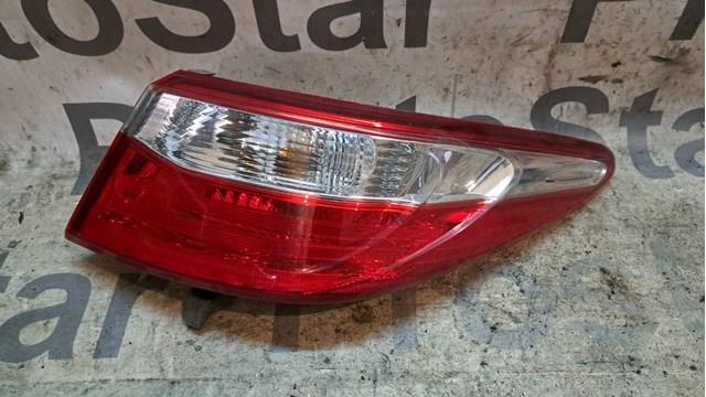 8155006640 Toyota Задній правий зовнішній ліхтар