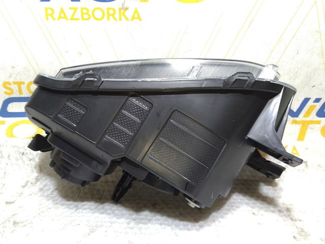 Фара права 260101001R Nissan/Infiniti