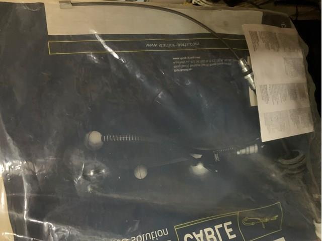 Трос ручника передній Starline LABR0916