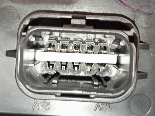 Фара правая Renault (RVI) 260107920R ціна, від 774.15 USD