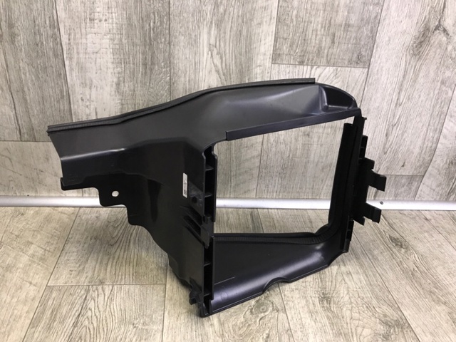 Решітка повітроводу права Land Rover LR100426 ціна, від 84.87 USD