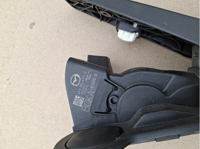 Купити BCKA41600A Mazda Педаль газу