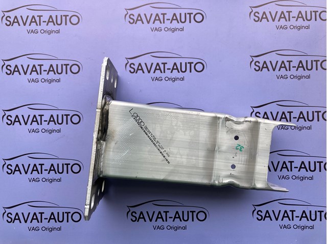 Кронштейн підсилювача переднього бампера PAD99061OL Signeda