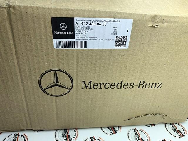 A4473300620 Mercedes Цапфа - поворотний кулак передній, лівий