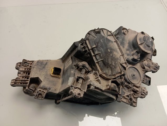 Купити A9608200339 Mercedes Права блок фара
