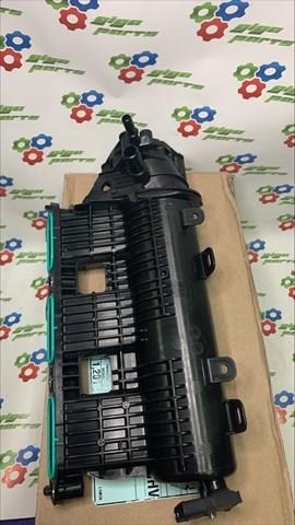 Впускний колектор HX7Z9424B Ford