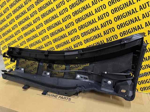 KN0W507R0A Mazda Водостік лобового скла, жабо